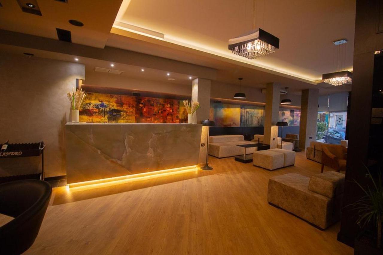 Albanopolis Hotel Тирана Екстер'єр фото